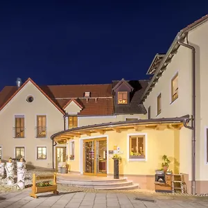 Zum Goldenen Kreuz Moosbach (Oberpfalz)